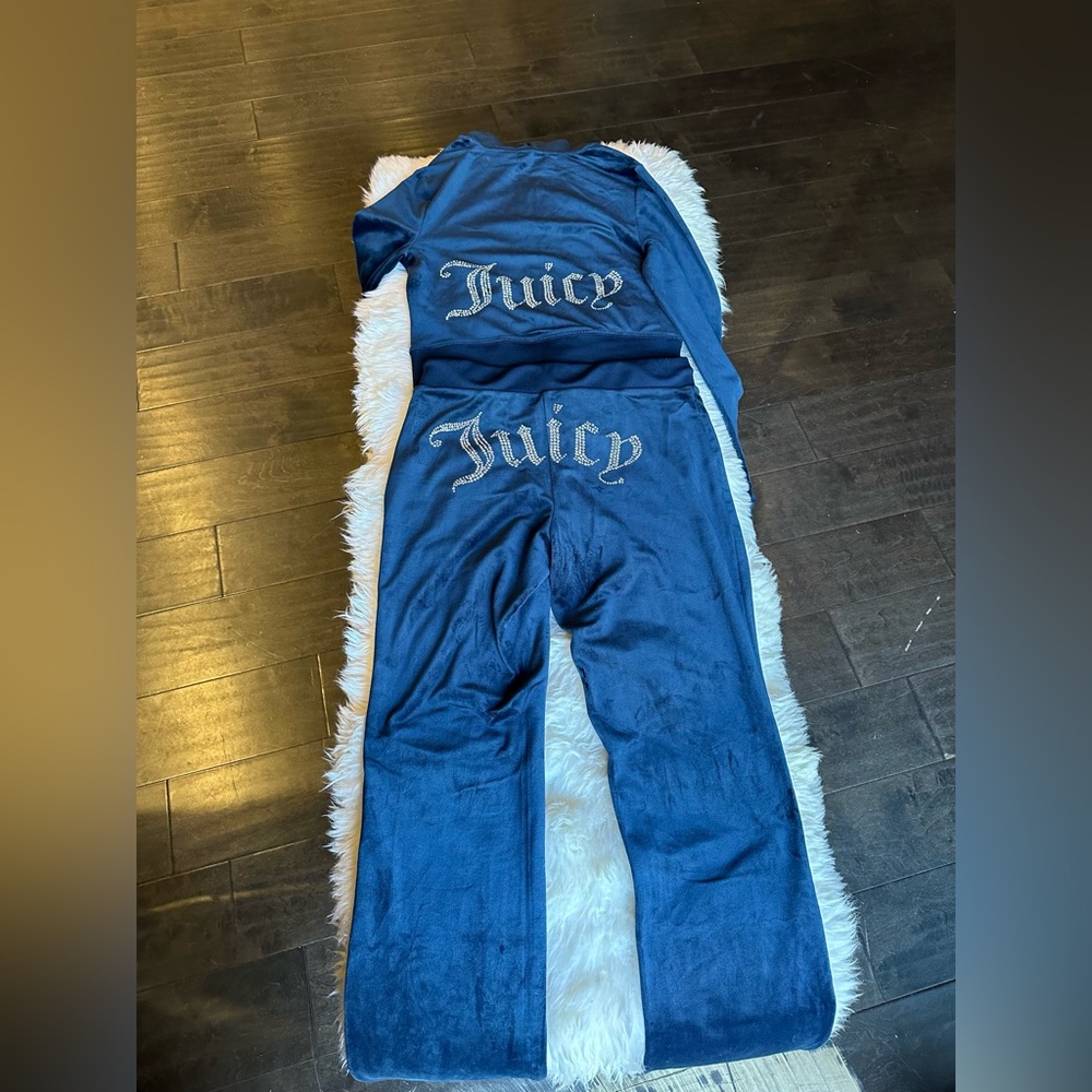 Juicy sweatsuit Blue/navy. So soft!! BRAND NEW WITH TAGS!!